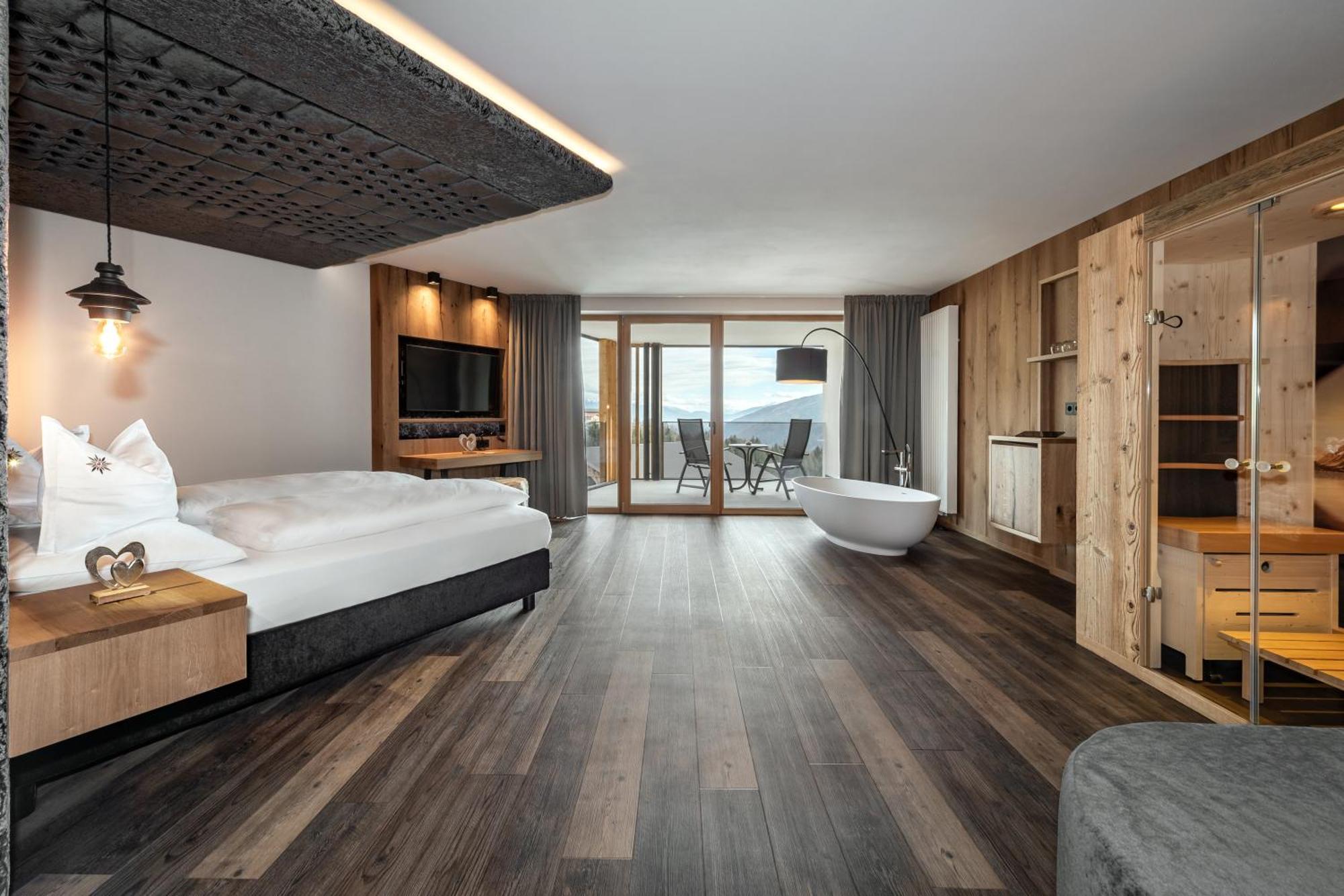 מרנזה Hotel Edelweiss מראה חיצוני תמונה